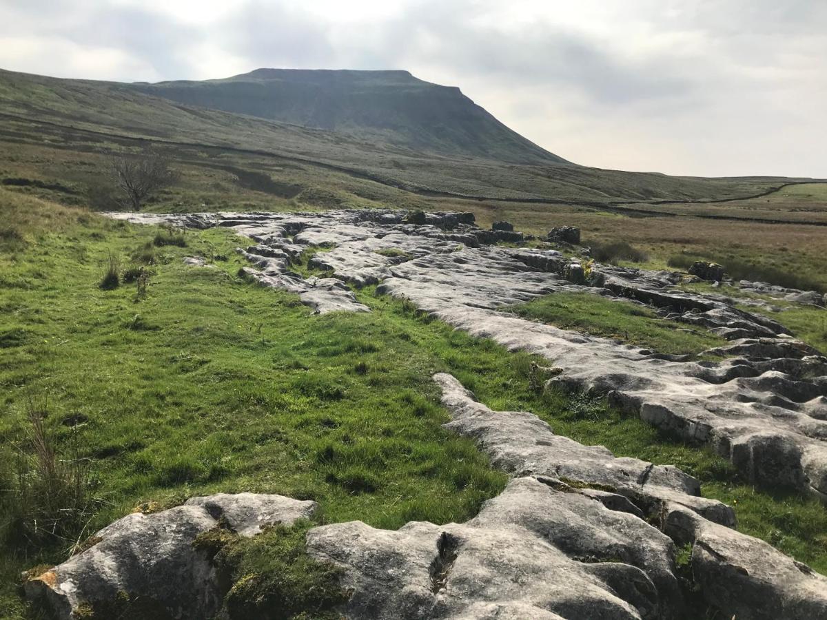Old School House - Yorkshire Three Peaks Challenge Weathercote Exterior photo