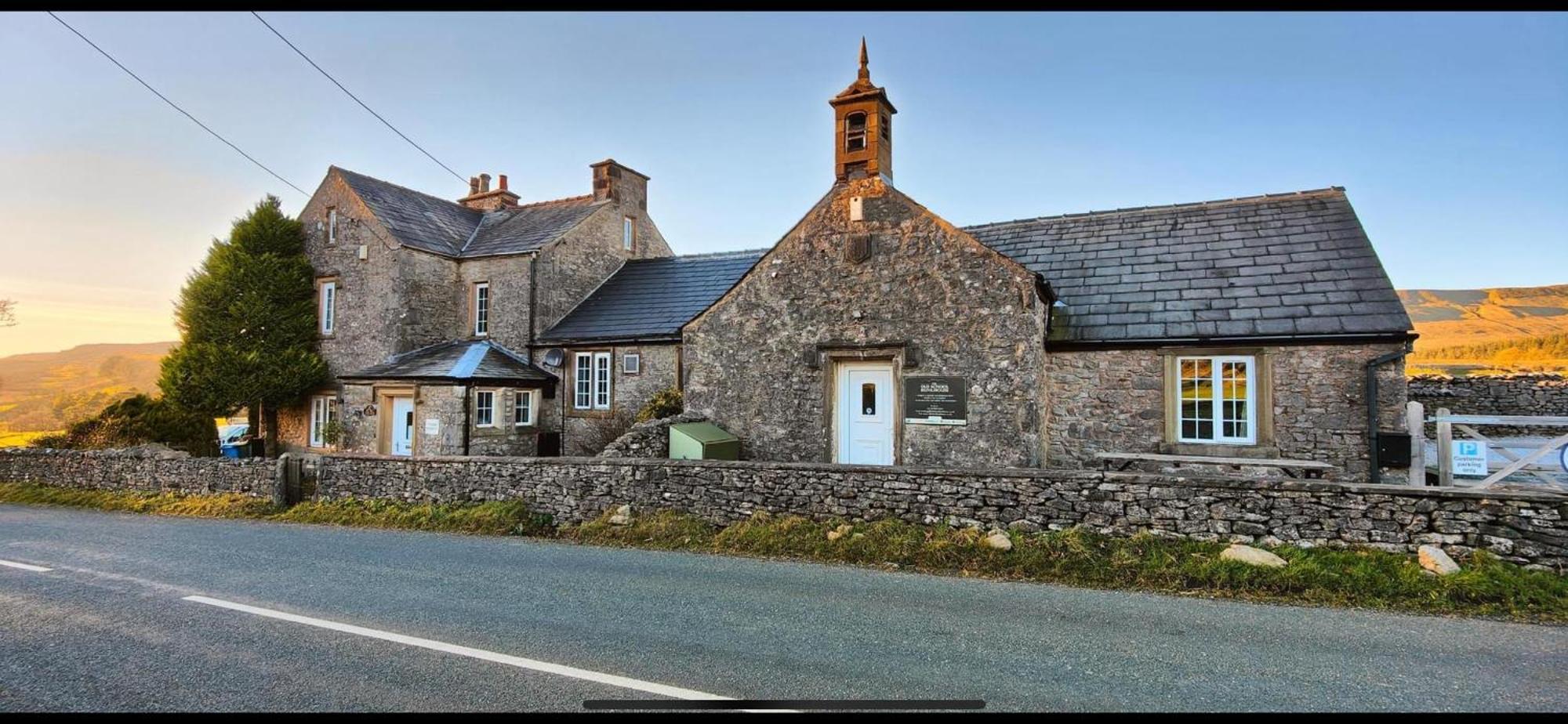 Old School House - Yorkshire Three Peaks Challenge Weathercote Exterior photo